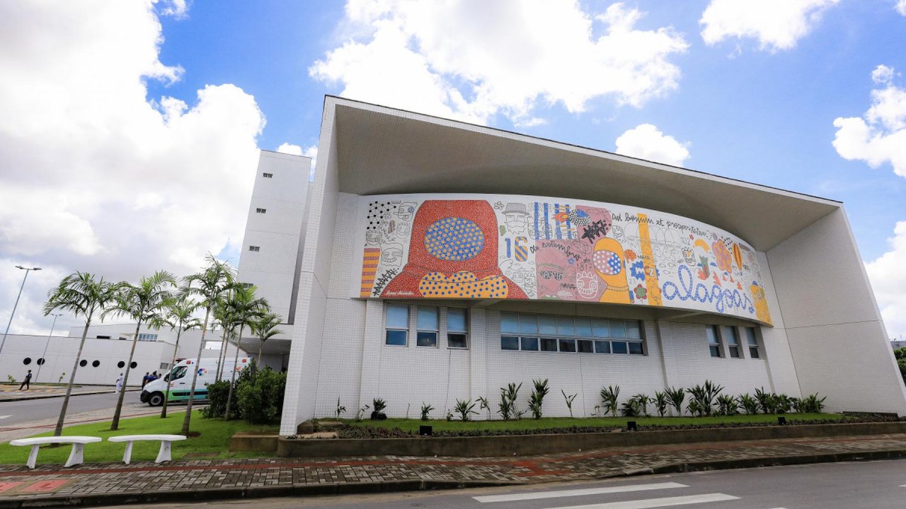 Hospital Metropolitano faz 1ª cirurgia após abrir portas para pacientes com outras enfermidades