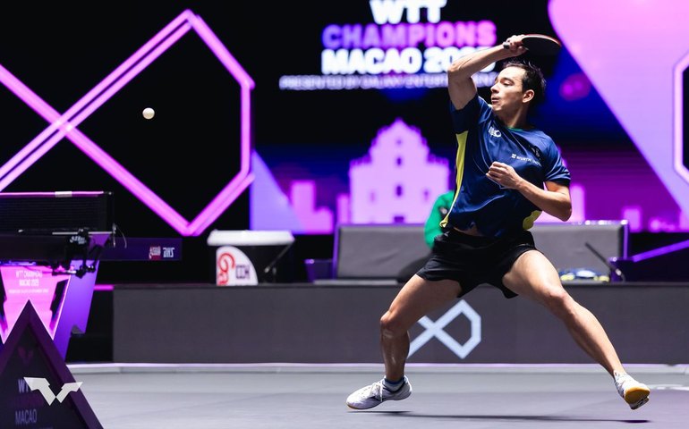 Hugo Calderano é vice-campeão do WTT Champions Macau