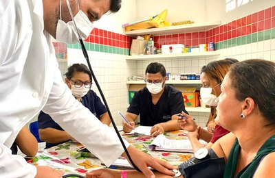 Saúde presta assistência a moradores dos bairros afetados com afundamento de solo
