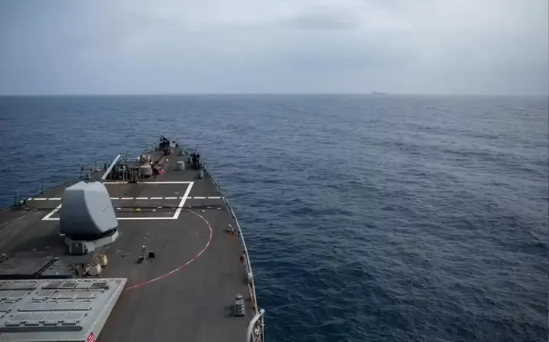 Diante de risco de ataque iraniano a Israel, EUA reforçam posições militares no Oriente Médio