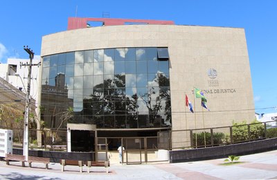 TJ e Cesmac assinam termo de cooperação para beneficiar crianças e jovens que estão abrigos