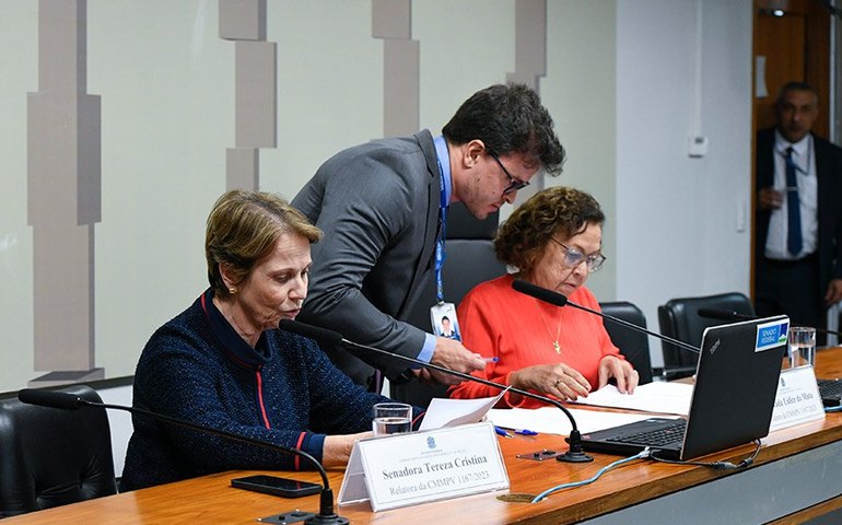 Comissão discute MP sobre prazo de adaptação a novas regras de licitações