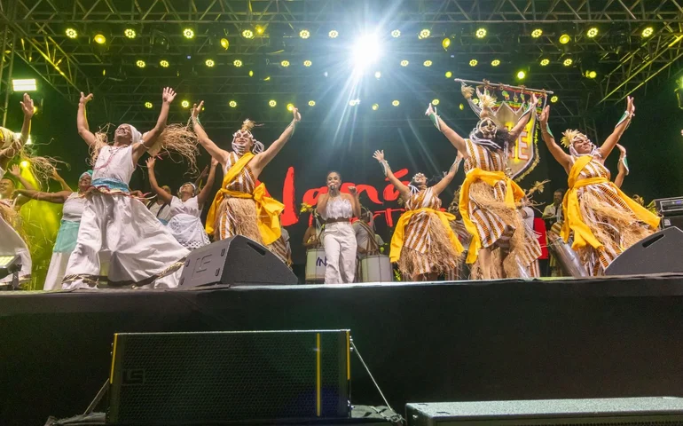 Com Paulinho da Viola, Vamos Subir a Serra chega ao segundo dia na Orla da Pajuçara