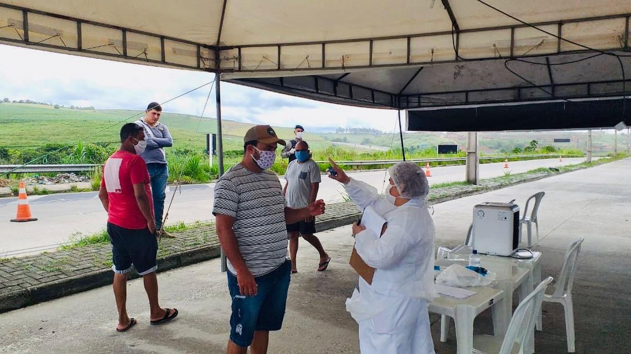 Sesau e SSP aferem temperaturas e abordam veículos nas barreiras sanitárias