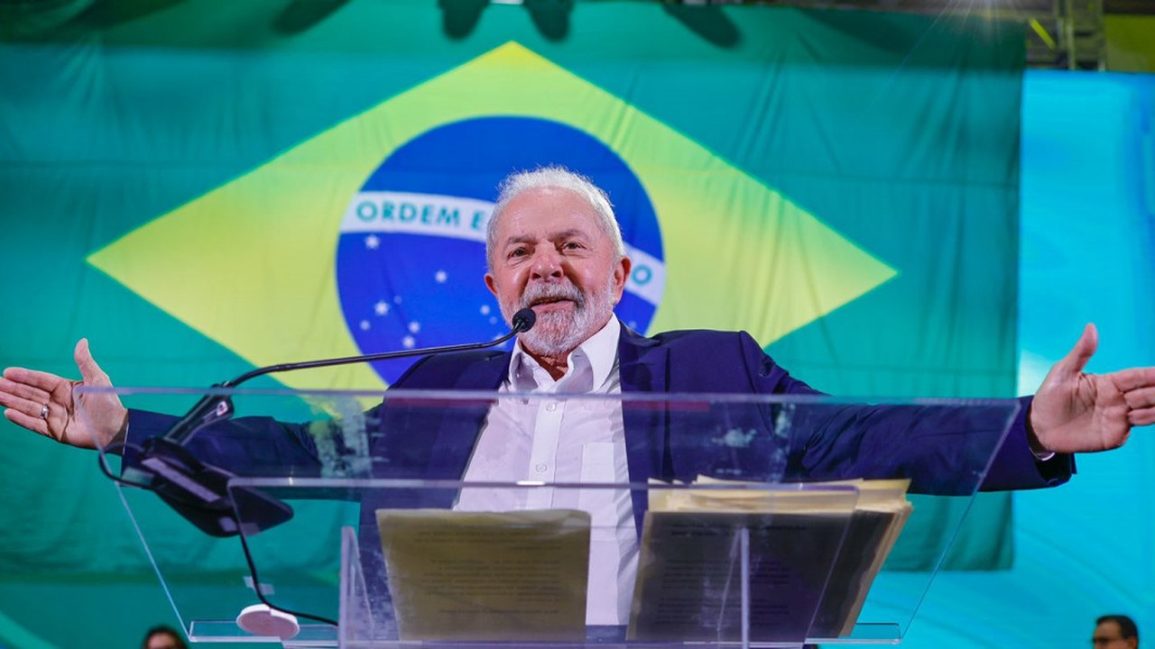 “Este país precisa voltar a criar oportunidades, para que as pessoas possam viver bem”, diz Lula