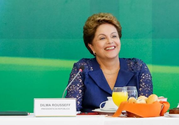 Dilma diz que vai consultar Ministério Público antes de anunciar novos ministros