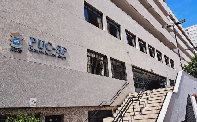 PUC-SP investiga suástica desenhada em sala de aula