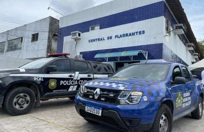 Guarda Municipal prende homem vendendo perfumes falsificados na Praça Deodoro