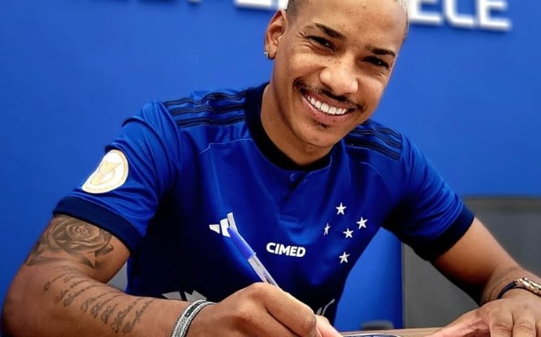 Cruzeiro anuncia a chegada de Matheus Pereira: 'Muito feliz por jogar no meu clube de coração'