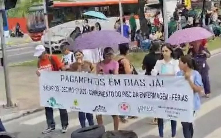Trabalhadores do Veredas protestam por atraso de salários; direção do hospital não se posicionou