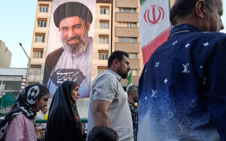 Sheik afirma que iranianos não temem conflitos e reforça união do povo: 'O maior fruto da guerra'