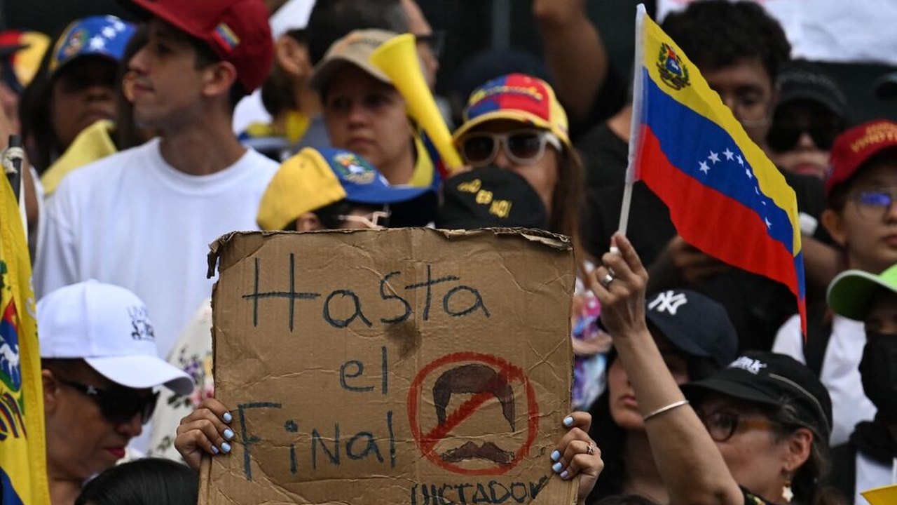 Repressão na Venezuela já prendeu 160 mulheres e 114 menores em protestos contra reeleição de Maduro, diz ONG Foro Penal