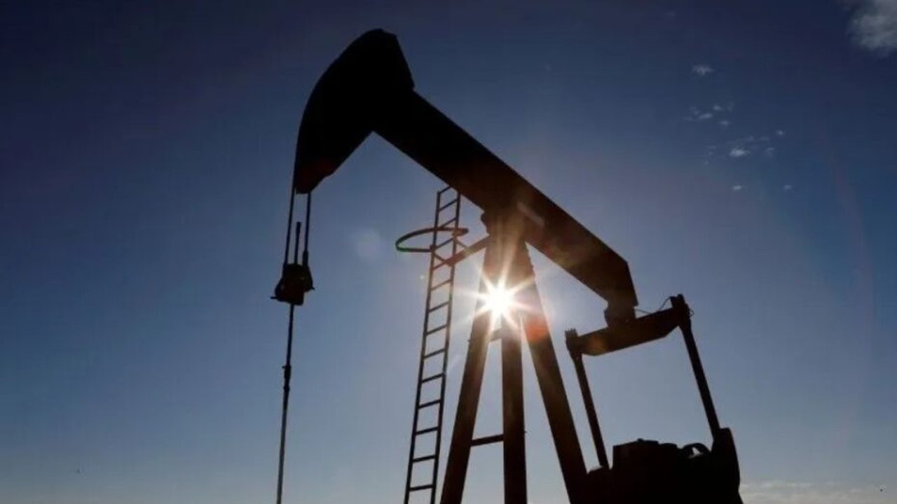 Opep+ decide manter metas de produção de petróleo