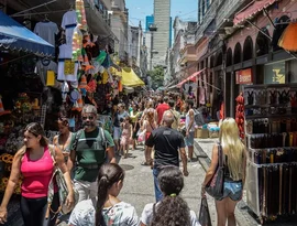 Sindicato notifica 78 estabelecimentos que abriram irregularmente no Dia dos Comerciários