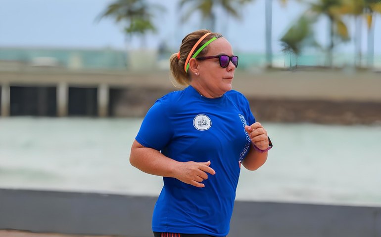 Depois de colocar cinco stents, administradora melhora qualidade de vida com corrida de rua
