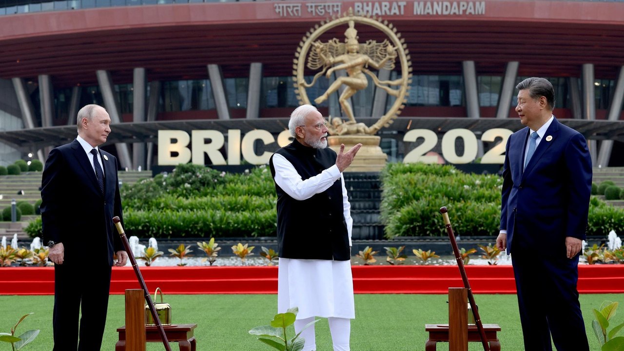 ‘Gerir um mundo em transformação com instituições antigas é impossível’, diz Modi na Cúpula do BRICS
