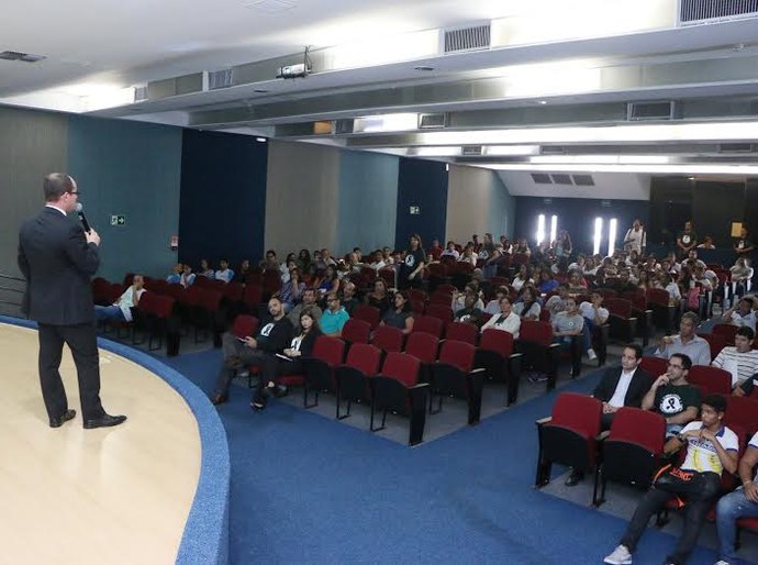 Nilton Beltrão fala sobre trabalho em Seminário do Abril Verde