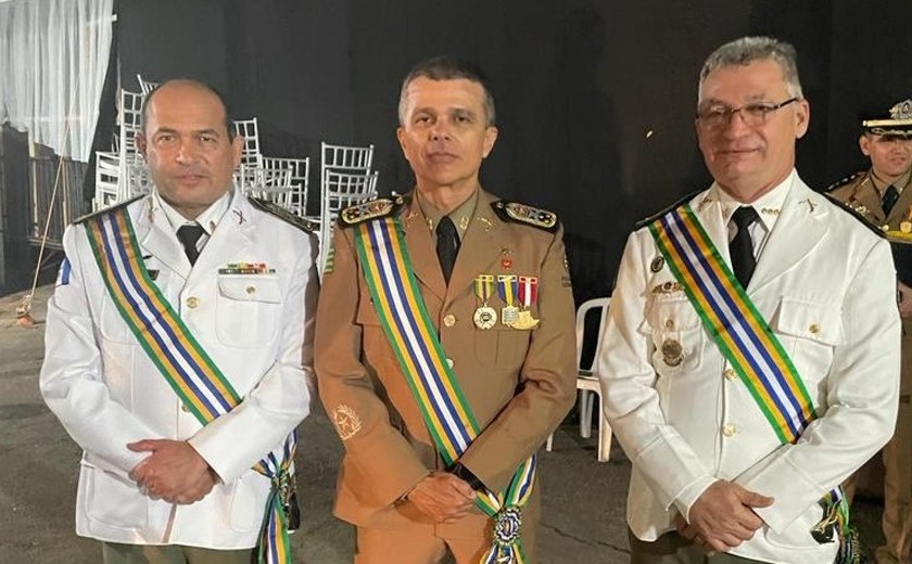 Comandante-geral da PM é agraciado com Medalha da Ordem do Mérito Tiradentes em Goiás