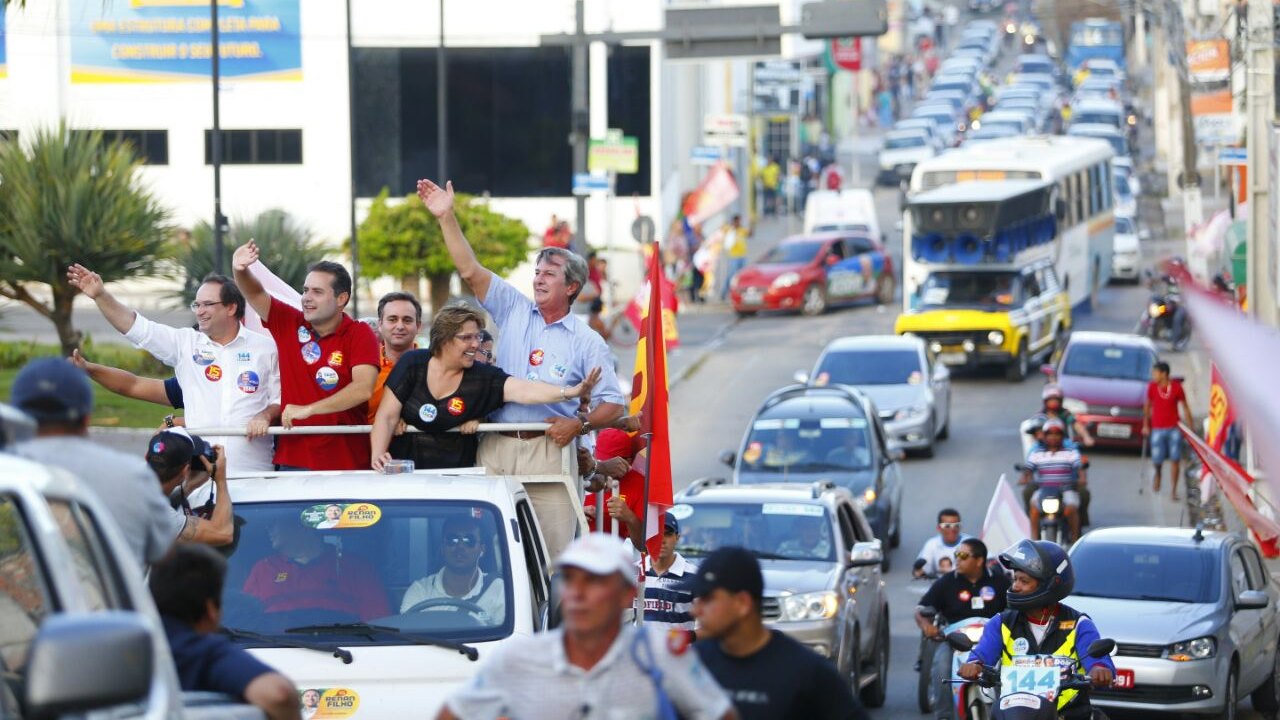 Carreata no Agreste: Collor e Renan recebem apoio dos arapiraquenses