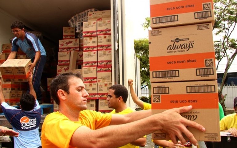 Força-tarefa leva 4,6 toneladas de donativos para nove municípios de Alagoas