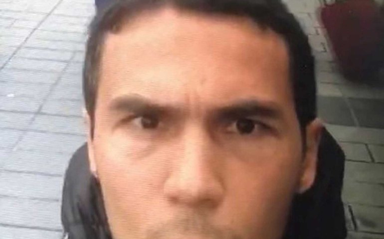 Estrangeiros são detidos em aeroporto por suspeita de ataque em boate turca