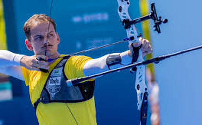 Marcus D'Almeida e Ana Luiza Caetano vão representar o Brasil no tiro com arco em Paris-2024