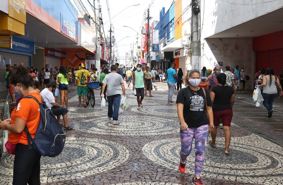 CENTRO POPULAÇÃO MÁSCARA PANDEMIA / Foto: Marcelle Cristinne