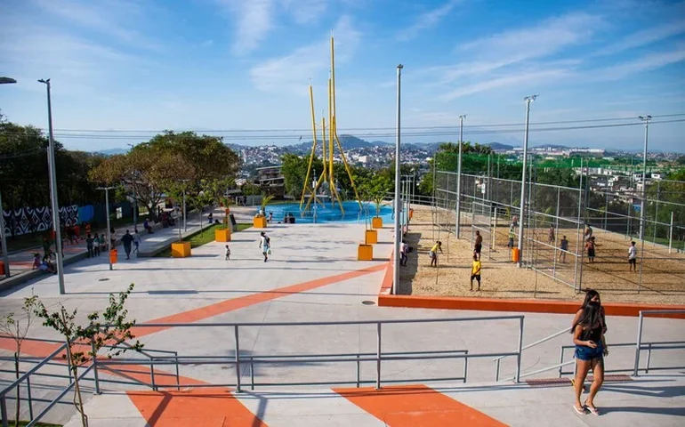 Antes de matarem empresário na Pavuna, PMs monitoraram a vítima durante toda a noite