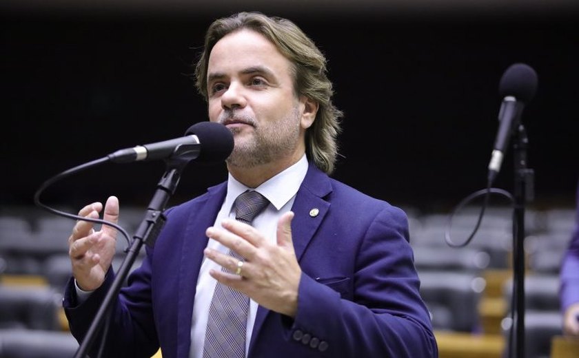 Câmara aprova acordo de equivalência para carteira de habilitação entre Brasil e Itália