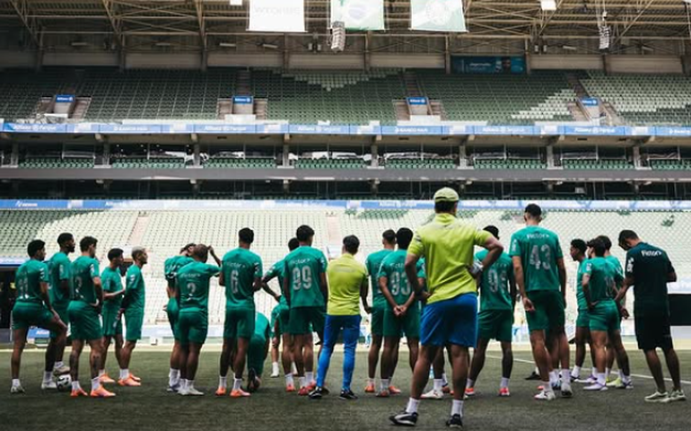 Palmeiras também recebe visita de Comissão de Dopagem durante treino na Academia de Futebol