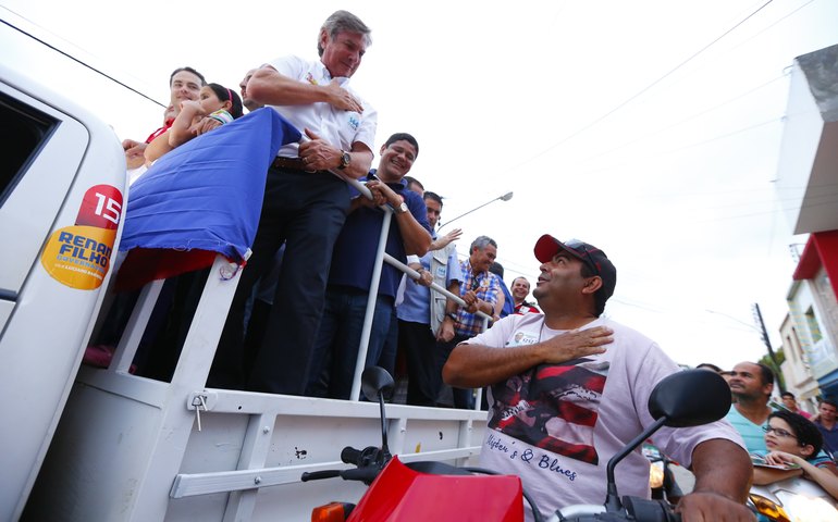 Vale do Paraíba vibra com caravana de Collor e Renan Filho