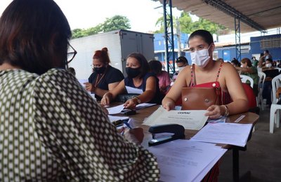 Entrega de documentos do PSS da Educação continua nesta quarta-feira