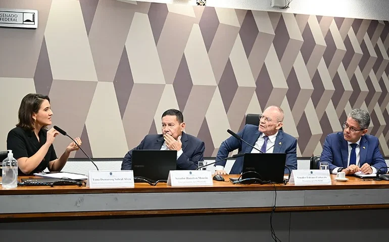 Senadores cobram da Meta mais rastreabilidade e reparação às vítimas de golpes