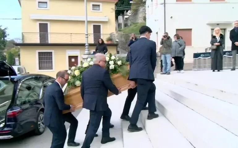 MP investiga celulares em caso de morte de brasileira na Itália