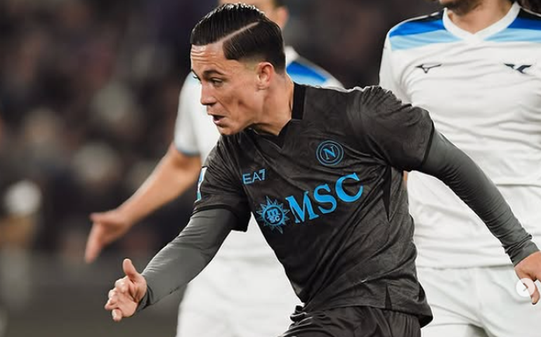 Napoli cede empate no final do jogo contra a Lazio em Roma e tem liderança no Italiano ameaçada