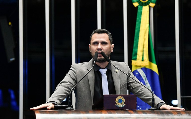 Cleitinho defende isenção de IPVA no ano da aquisição de carro zero Km