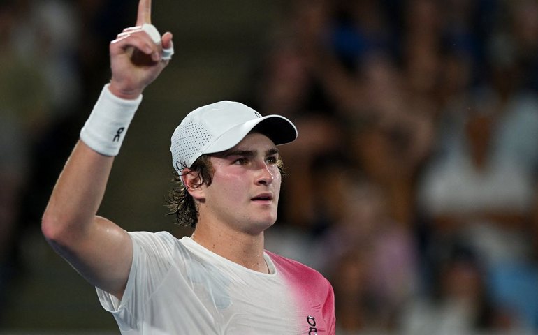 Fonseca avança às quartas na Basileia após desistência do adversário