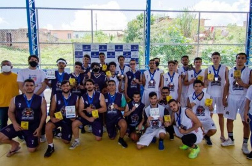 Atletas mostram entusiasmo na Corrida Pedestre da Juventude, em Santana