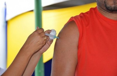 Alagoas deve imunizar mais de 1,3 milhão de pessoas contra o sarampo até o dia 31 