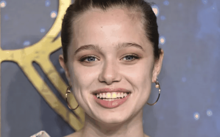 Shiloh, filha de Angelina Jolie e Brad Pitt, obtém aprovação judicial para retirar sobrenome do pai