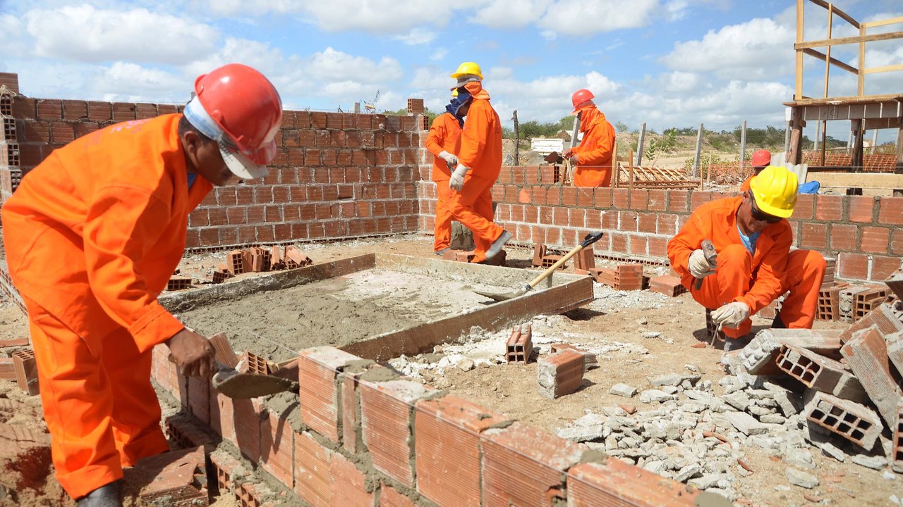 Emprego e renda: obras do Canal do Sertão dão trabalho a 2 mil operários