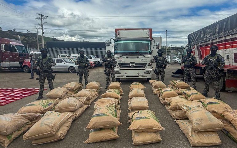 Polícia do Equador apreende 5 toneladas de material explosivo na fronteira com Peru rumo à Colômbia