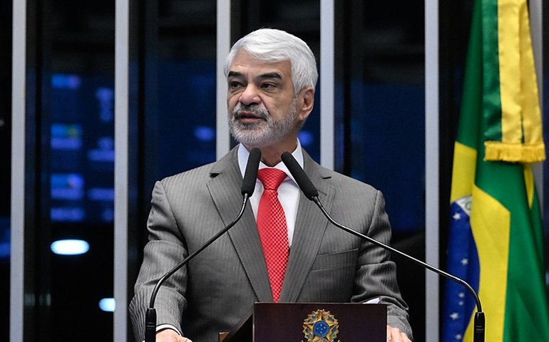 Humberto: Suspensão temporária não é condenação da vacina contra a dengue