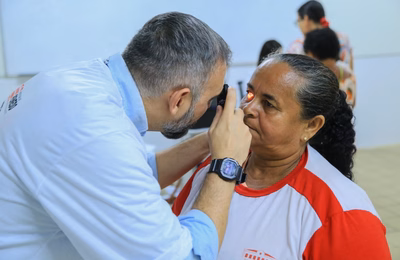 4ª etapa do Programa Visão para Todos beneficia mais 156 alunos do EJA em Penedo
