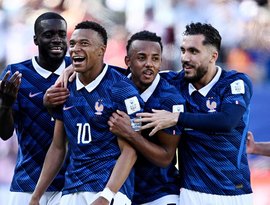 França vence Senegal por 3 a 1 na estreia do Grupo I da Copa do Mundo