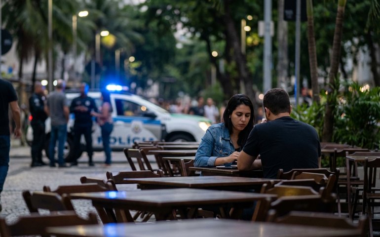 Vivi para contar: 'Ele perguntava o tempo todo se eu queria morrer', conta jovem que ilustra violência revelada pelo Mapa do Crime