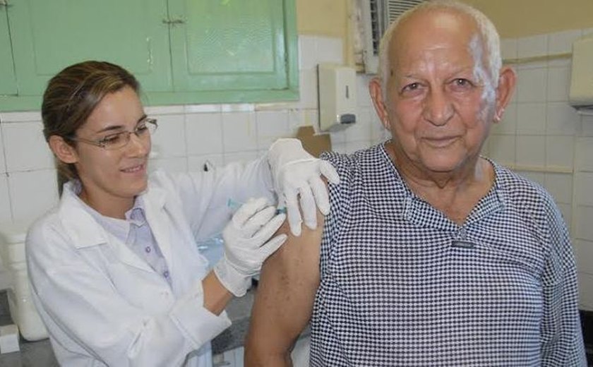 Alagoas ultrapassa meta de vacinação contra Gripe