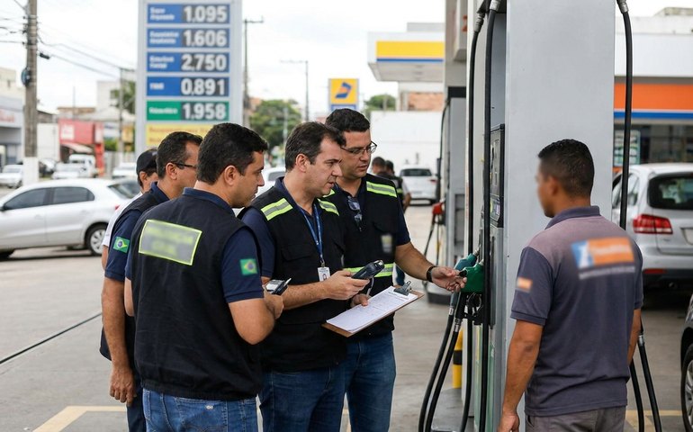 ANP intensifica fiscalização contra preços abusivos dos combustíveis