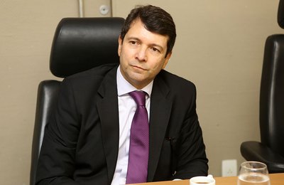 Juiz determina que banco suspenda descontos indevidos feitos desde 2015 