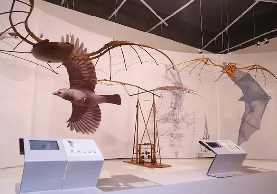 Uma imersão (com direito a tobogã) na vida e obra de Da Vinci